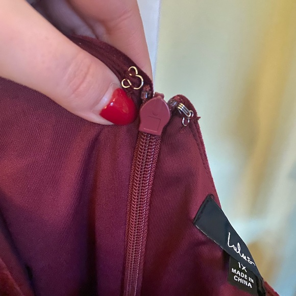 NWT | Glamorous Romance Burgundy Velvet One-Shoulder Maxi Dress - Picture 5 of 6